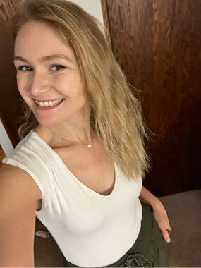 Meet your Posher, Danielle